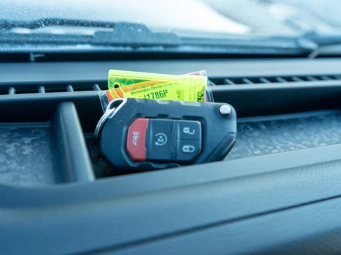 Used 2022 Jeep Gladiator Sport image 27