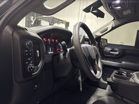 Used 2020 Chevrolet Silverado 1500 Custom Trail Boss w/ Custom Convenience Package image 13