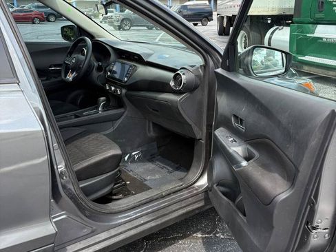 Used 2024 Nissan Kicks SV FWD image 15