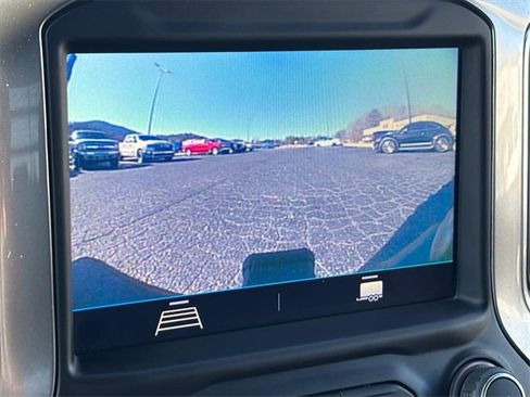 Used 2022 Chevrolet Silverado 3500 LT w/ Convenience Package image 5