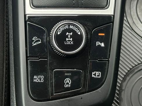 Used 2025 Kia Sportage LX image 39