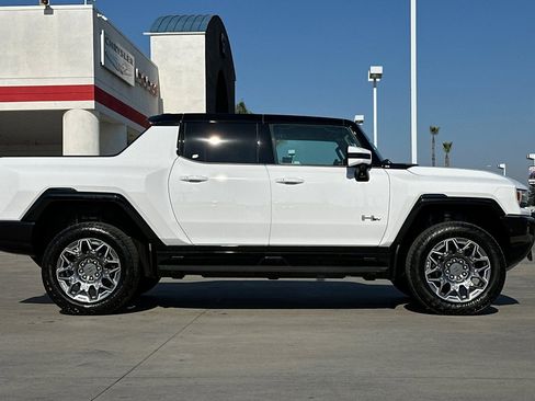 New 2025 GMC Hummer EV 3X image 8