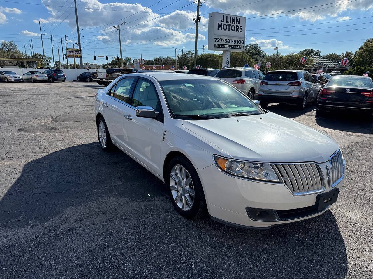 Used 2010 Lincoln MKZ FWD image 2
