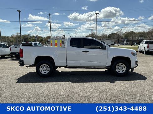 Used 2020 Chevrolet Colorado W/T w/ WT Convenience Package image 6