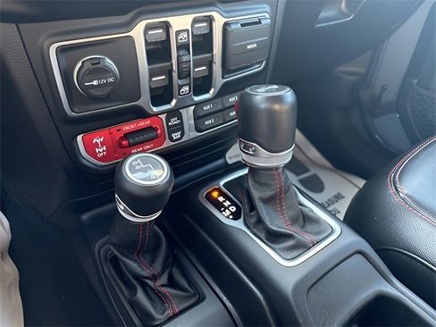 Used 2021 Jeep Wrangler Unlimited Rubicon w/ Uconnect 4C Nav & Sound Group image 18