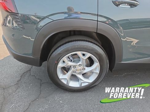 New 2026 Chevrolet Trax LS w/ LS Convenience Package FWD image 20