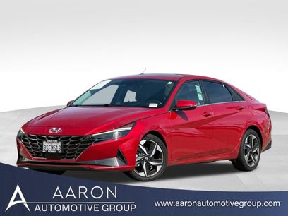 Used 2021 Hyundai Elantra SEL w/ Convenience + Premium Package
