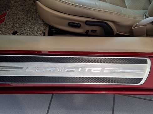 Used 2011 Chevrolet Corvette Grand Sport w/ Preferred Equipment Group RWD image 25