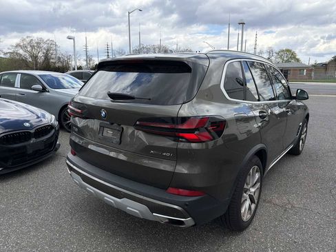 Used 2024 BMW X5 xDrive40i w/ Premium Package image 3
