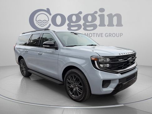New 2026 Ford Expedition Max Platinum w/ Stealth Appearance Package AWD/4WD image 8
