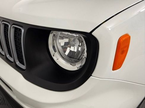 Used 2023 Jeep Renegade Latitude image 11