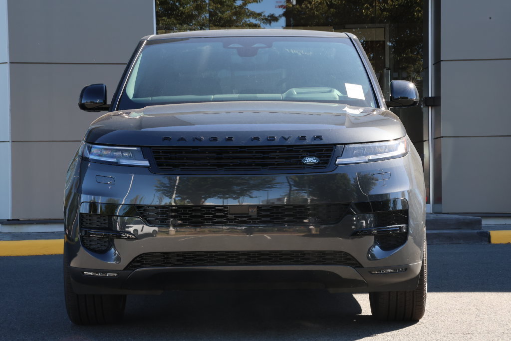 New 2026 Land Rover Range Rover Sport SE AWD/4WD image 2