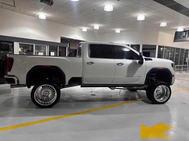 Used 2025 GMC Sierra 2500 Denali Ultimate AWD/4WD image 14