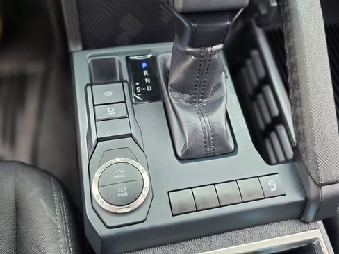 Used 2025 Toyota Tacoma SR5 image 32