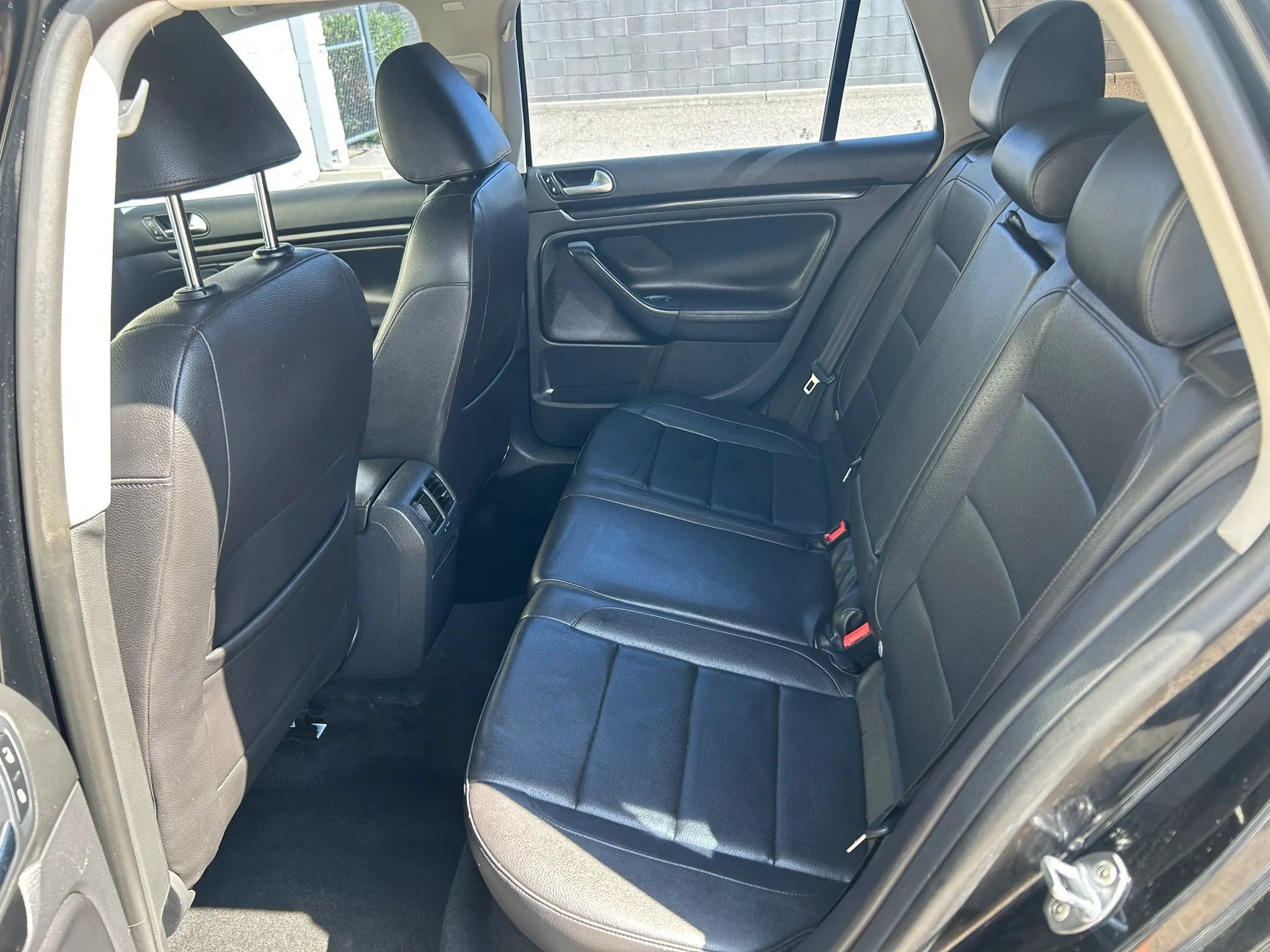 Used 2012 Volkswagen Jetta TDI FWD image 11