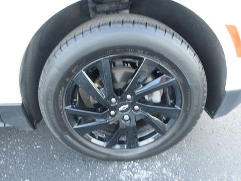 Used 2024 Chevrolet Equinox LS w/ LS Convenience Package image 9