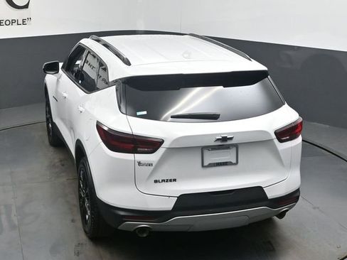 Used 2024 Chevrolet Blazer LT w/ LPO, Black Grille Bar Package image 57