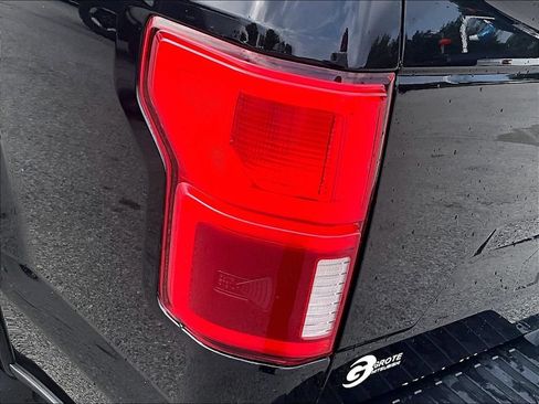 Used 2019 Ford F150 Lariat w/ Equipment Group 502A Luxury AWD/4WD image 32