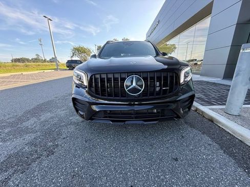 Used 2023 Mercedes-Benz GLB 35 AMG 4MATIC image 2