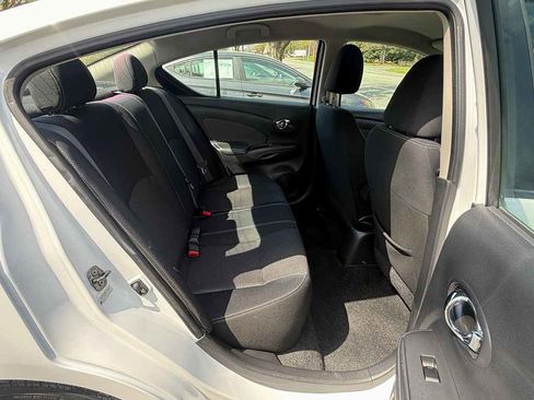 Used 2015 Nissan Versa SV image 12