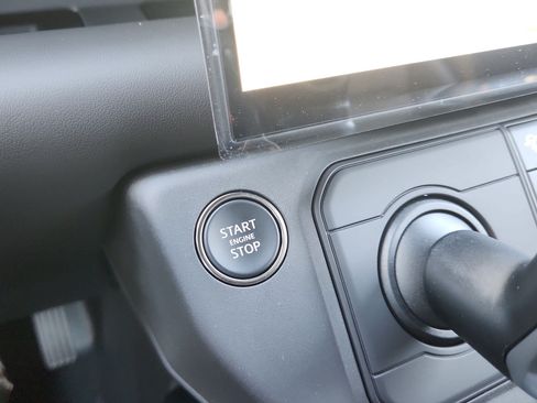 New 2026 Land Rover Defender 90 X-Dynamic SE AWD/4WD image 17