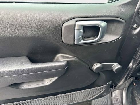 Used 2024 Jeep Gladiator Sport image 14