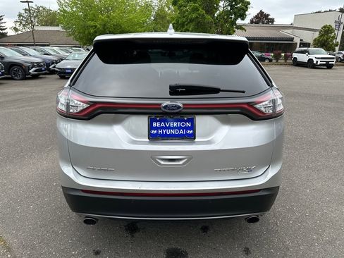 Used 2018 Ford Edge Titanium AWD/4WD image 5