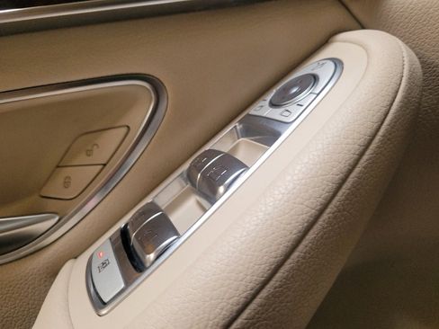 Used 2019 Mercedes-Benz GLC 300 image 27