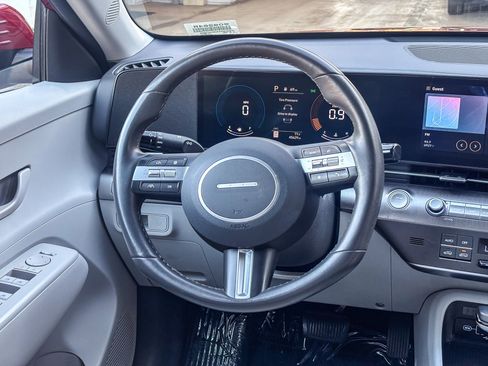 Used 2024 Hyundai Kona SEL image 19