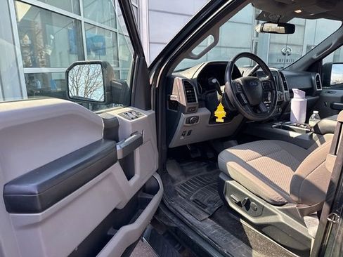 Used 2018 Ford F150 XLT w/ Equipment Group 302A Luxury image 11