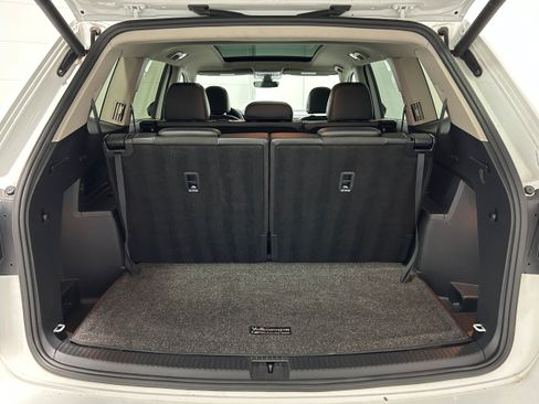Used 2018 Volkswagen Atlas SEL w/ R-Line Package AWD/4WD image 34