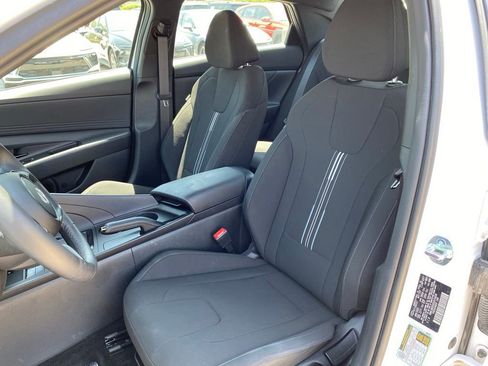 Used 2025 Hyundai Elantra Sport FWD image 21