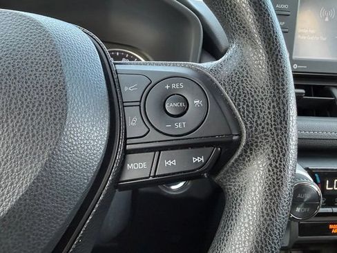 Used 2020 Toyota RAV4 XLE w/ Convenience Package AWD/4WD image 26
