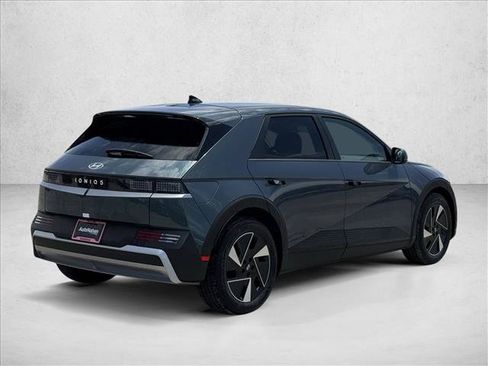 New 2026 Hyundai Ioniq 5 SEL RWD image 2
