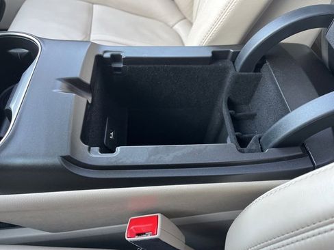 Used 2016 Lincoln MKX Reserve w/ Technology Package image 40