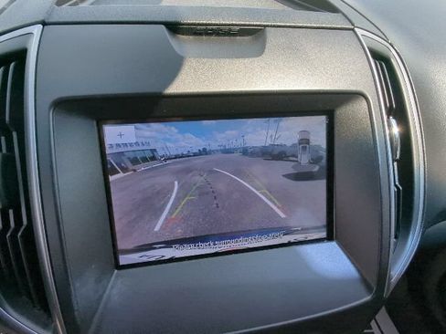 Used 2020 Ford Edge SE FWD image 20