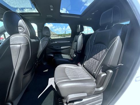 Used 2024 Buick Enclave Avenir w/ Avenir Technology Package AWD/4WD image 20