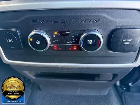 Used 2024 Ford Expedition Limited image 17