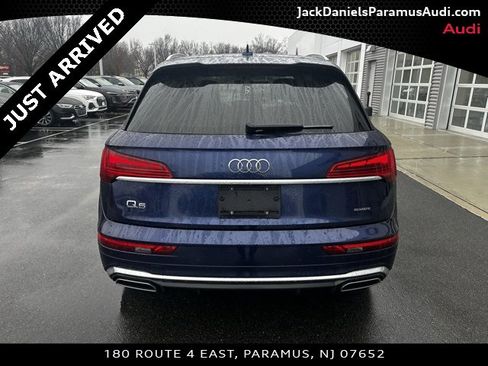Used 2023 Audi Q5 2.0T Premium w/ Convenience Package image 5