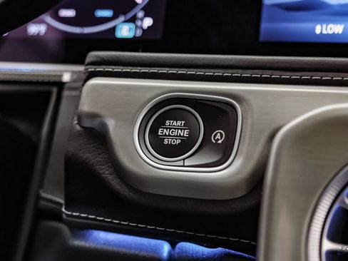 Used 2025 Mercedes-Benz G 550 w/ Exclusive Interior Package image 71