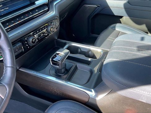 Used 2024 Chevrolet Silverado 1500 High Country image 18