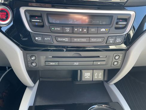 Used 2016 Honda Pilot Elite image 23