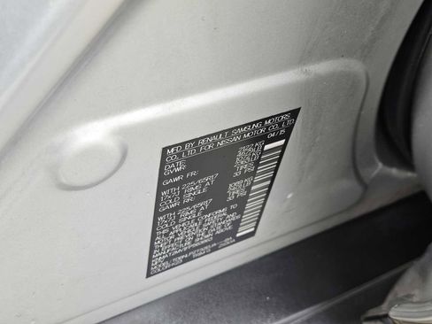 Used 2015 Nissan Rogue S image 31