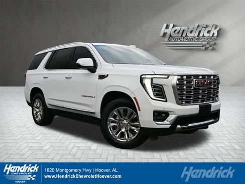 Used 2025 GMC Yukon Denali w/ Sun & Power Step Package image 1