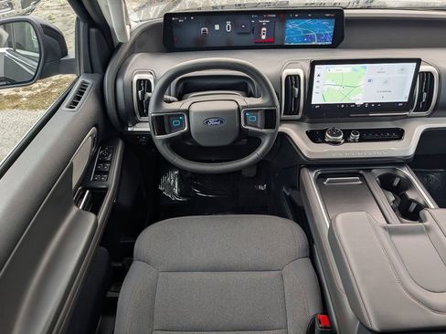 Used 2025 Ford Expedition Max Active image 17