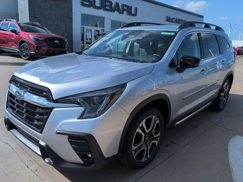Certified 2025 Subaru Ascent Limited AWD/4WD image 2