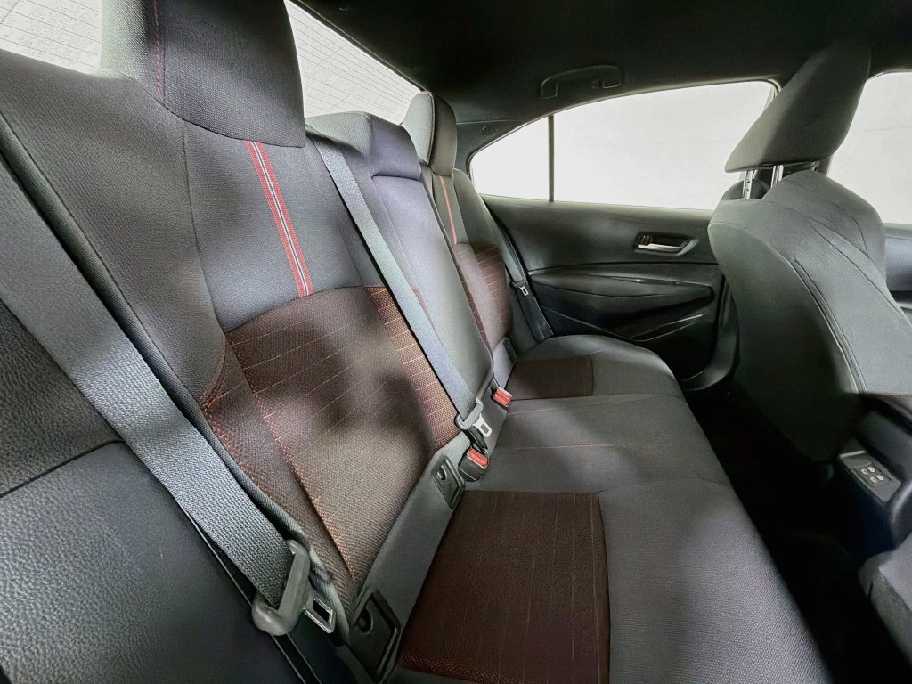 Used 2023 Toyota Corolla SE w/ Carpet Mat Package (TMS) FWD image 22
