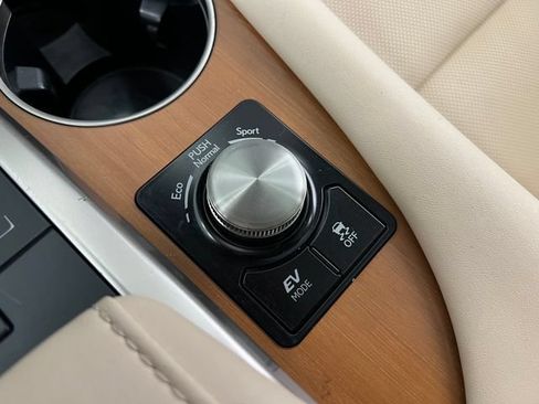 Used 2022 Lexus RX 450h AWD w/ Premium Package image 25