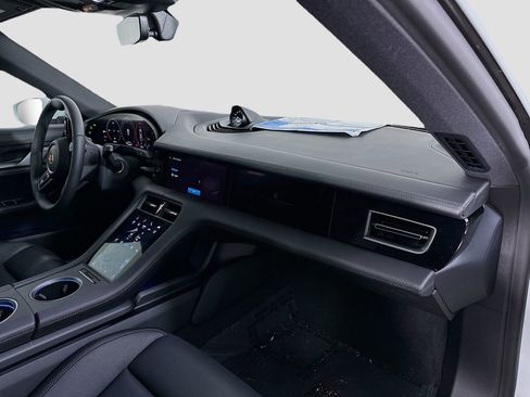 New 2025 Porsche Taycan 4S AWD/4WD image 30