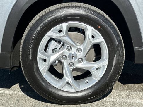 New 2026 Chevrolet Trax LS w/ LS Convenience Package FWD image 31